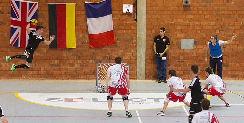 Deutschlands Rafael Hild beim Abschluss im Vorrundenspiel gegen die Schweiz. Foto: David Sandoz